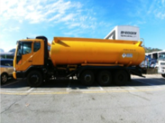 TANKROLLY TRUCK